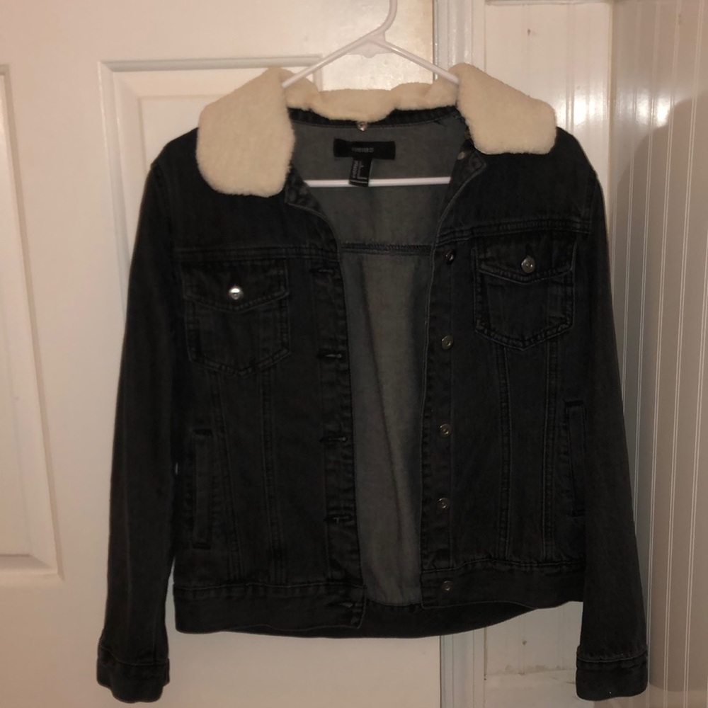 black jean jacket with fur collar